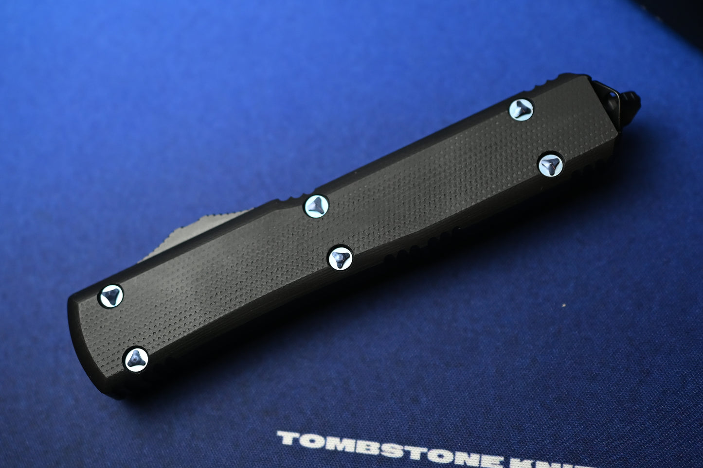 RARE Microtech Ultratech Hellhound Black G10 Composite Top / Blue Hardware 08/2018