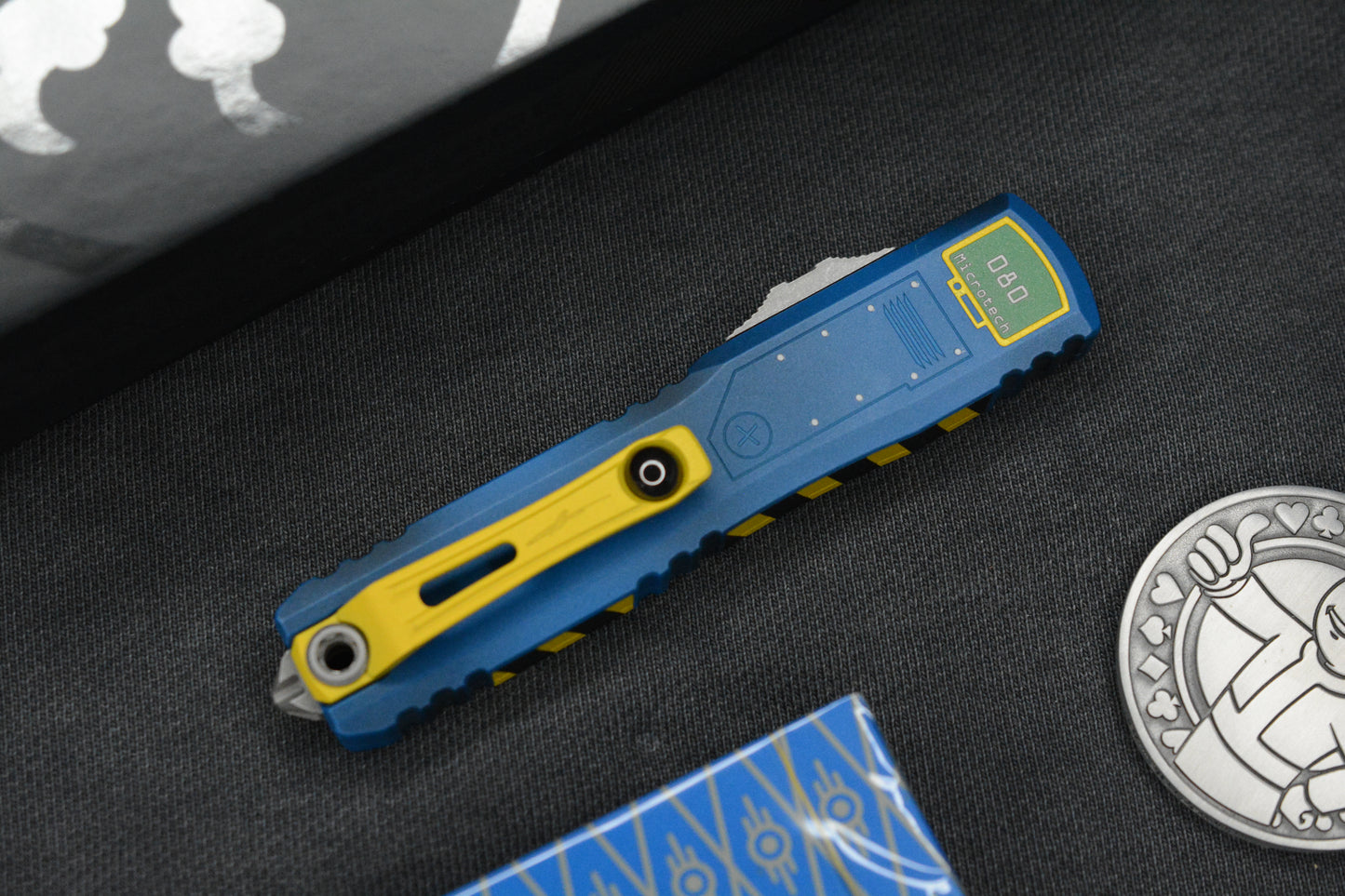 Microtech Ultratech ZBP Fallout Special Edition D/E w/ Radioactive Bead & T-51 Helmet Statue