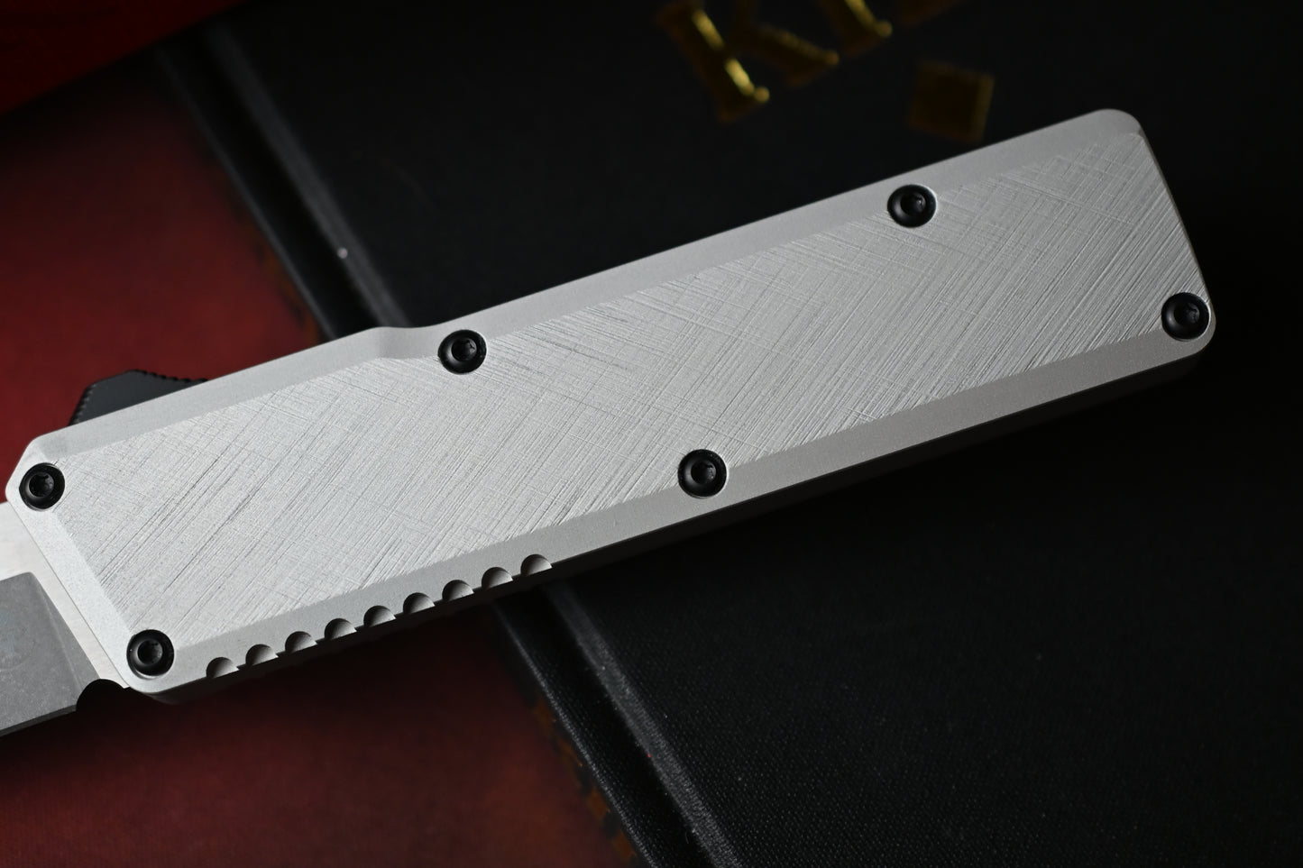 NEW CHAVES Knives Dissident Clearcoat Crosshatch Petrified Aluminum / T/E Two Tone M390