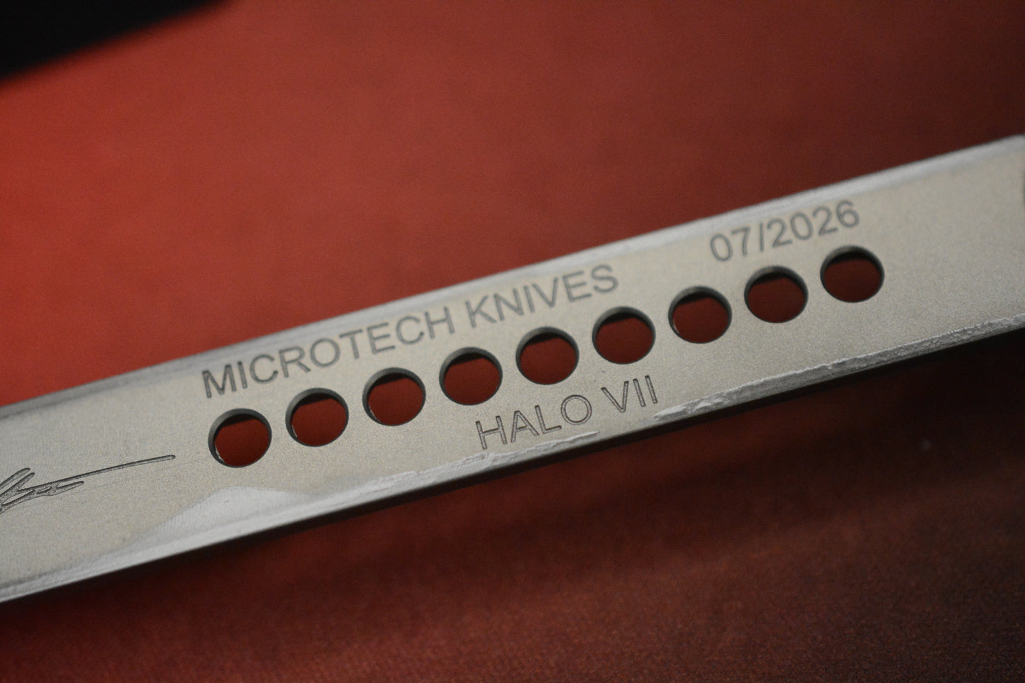 NEW Microtech HALO VII - Hardcoat Ano Black / Clip Point M390K Blade / 07/2026
