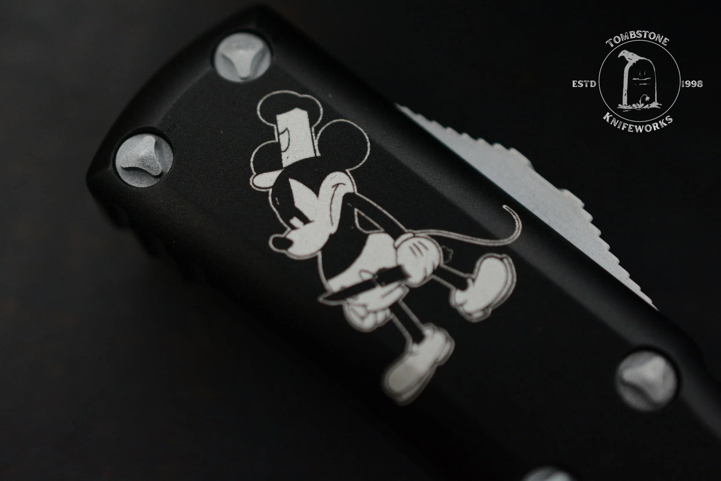 RARE Microtech UTX-85 D/E - Steamboat Willie Black/ White