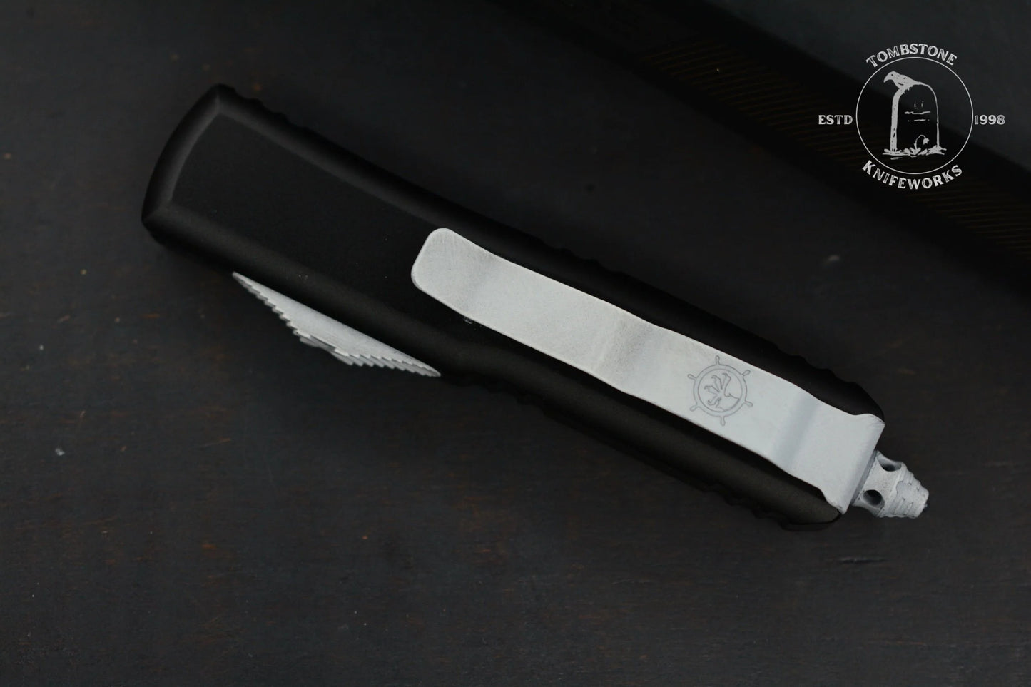 RARE Microtech UTX-85 D/E - Steamboat Willie Black/ White