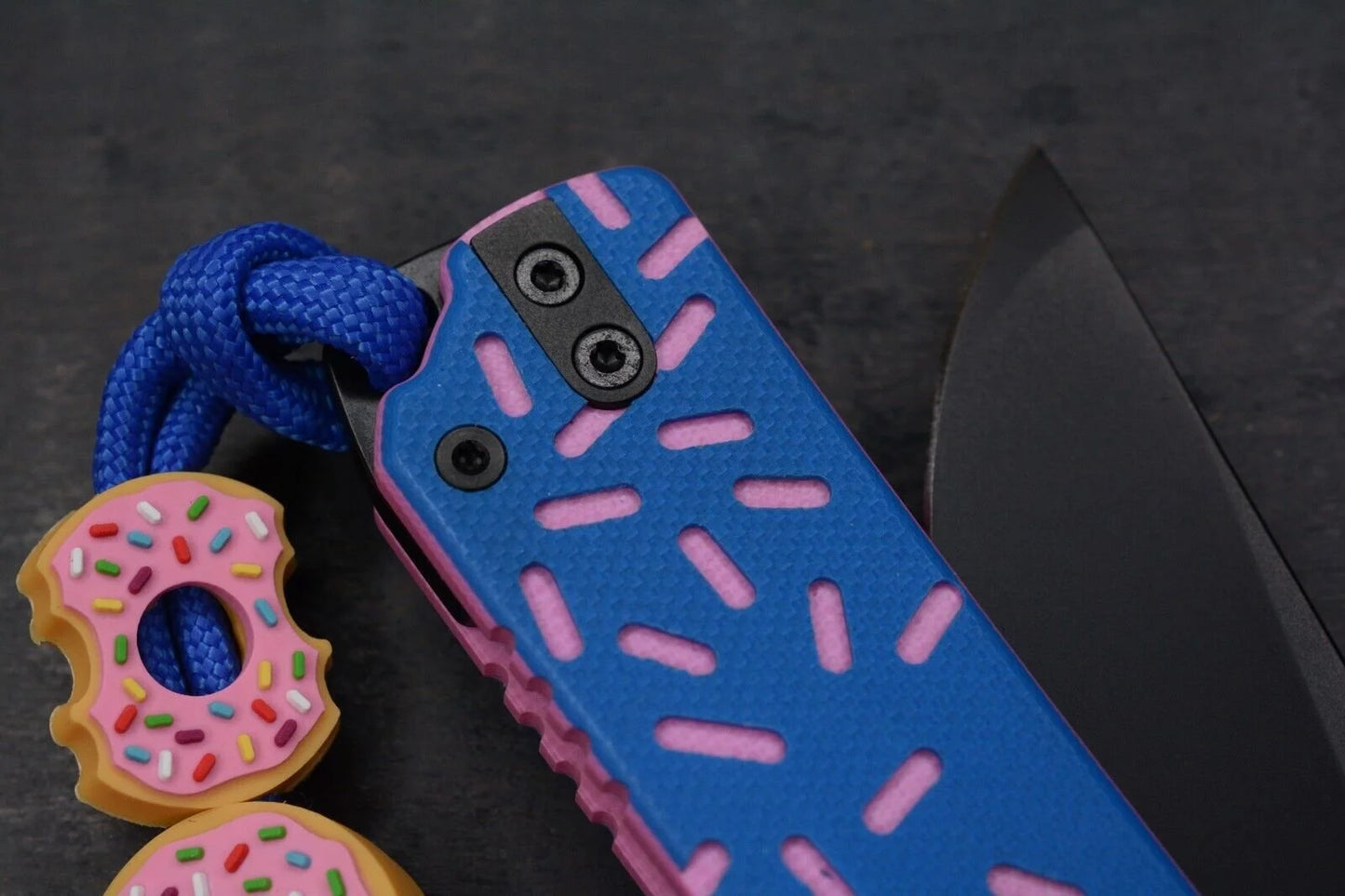 Donut Community “Blue Sprinkle” Dessert Warrior Tanto w/ 2x Donut Beads & Patch