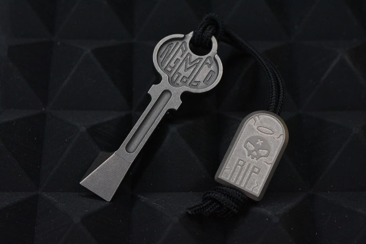 “Rare” Nice Guy Machine Company Fn+f Key Ti Pry Bar w/ SW Ti Tombstone Bead- WOW