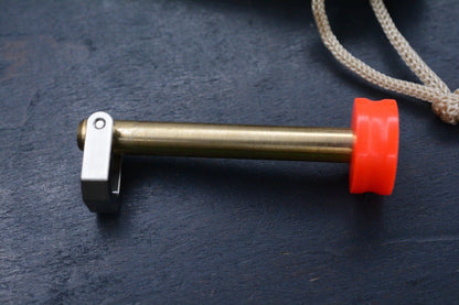 NEW Salt & Peppa Brass & Ti Bead Keyper Bead Holder w/Custom Droid  & Brass Bead