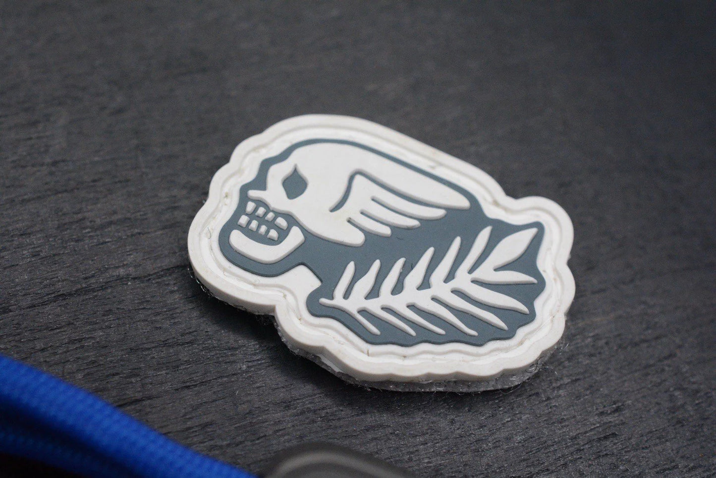 NEW Peace Neighbor Espion Ti Pry 3.5in w/ Ti Bead & Patch