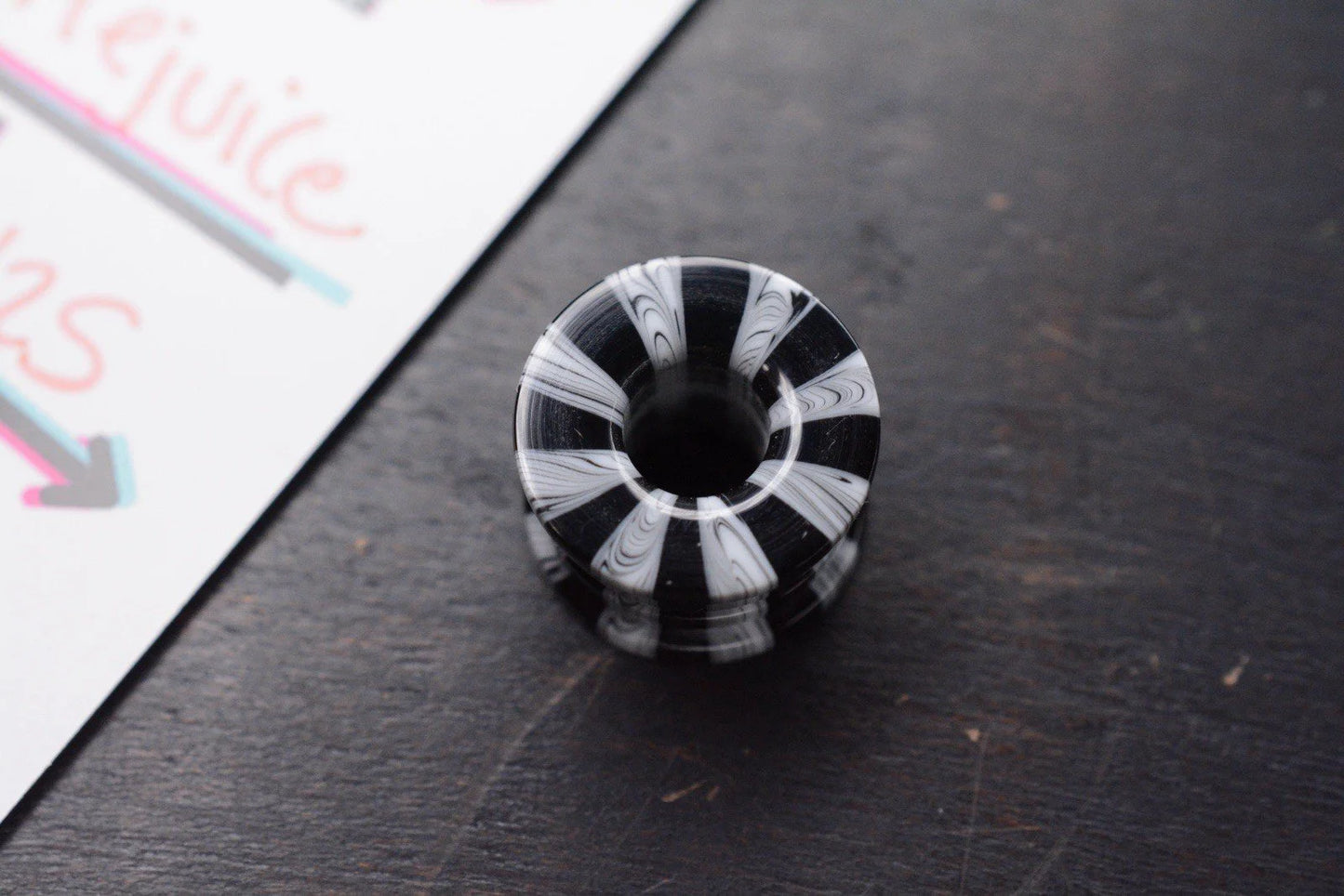 RARE Salt & Peppa EDC Shrime Beetlejuice Resin Bead Re Scoopy Loops